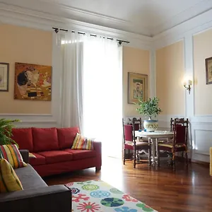 Elegante Centro Storico Appartamento Aeroporto di Catania Fontana Rossa